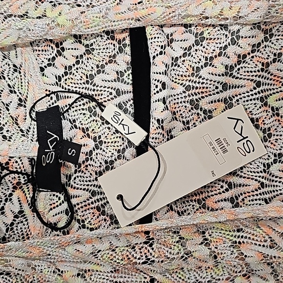 Sky Gorgeous mega bell sleeved knit kimono with tassle fringe size Small - Picture 4 of 8